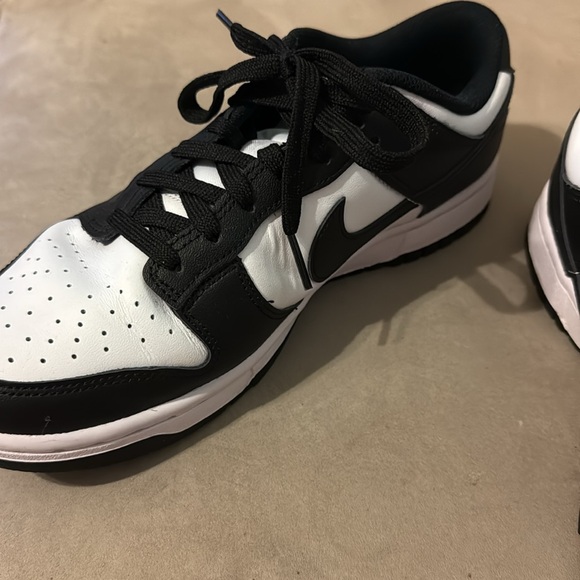 Nike Dunk Low basketball Black and White Sneakers women’s sz 9 panda - Picture 10 of 11